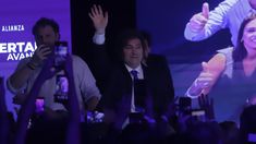 Javier Milei anticipó que los cambios en el Gabinete serán a partir del 10 de diciembre. Javier Milei anticipó que los cambios en el Gabinete serán a partir del 10 de diciembre.