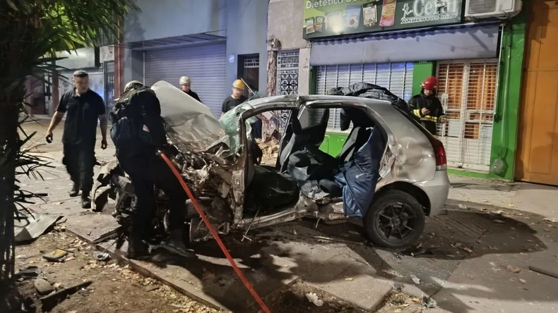 Así quedó el vehículo tras el choque.