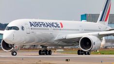 Un avión de Air France que partió desde Buenos Aires debió aterrizar de emergencia en España. Un avión de Air France que partió desde Buenos Aires debió aterrizar de emergencia en España.