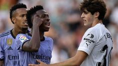 En mayo de 2023, Vinicius recibió insultos en la cancha de Valencia. En mayo de 2023, Vinicius recibió insultos en la cancha de Valencia.