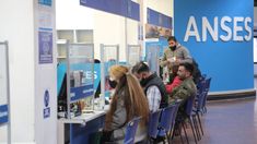 Finalizó la inscripción para el Refuerzo de Ingresos que dispuso el Gobierno. Finalizó la inscripción para el Refuerzo de Ingresos que dispuso el Gobierno.