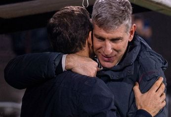 La divertida broma de Arruabarrena a Palermo en el partido entre Boca y Platense