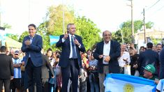 Alberto Fernandez pidió que hay que trabajar en equipo e hizo un paralelismo con la selección. Alberto Fernandez pidió que hay que trabajar en equipo e hizo un paralelismo con la selección.