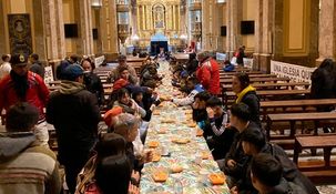 Crisis económica: informe revela que creció un 35% la cantidad de gente que busca comida en las Iglesias