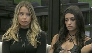 Zoe Bogach sigue dando indicios de estar harta de Rosina Beltrán. Zoe Bogach sigue dando indicios de estar harta de Rosina Beltrán.