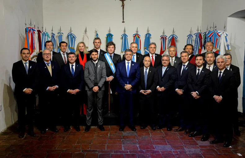 Tras la firma del Pacto de Mayo en Tucum&aacute;n qued&oacute; conformado el Consejo de Mayo.&nbsp;&nbsp;