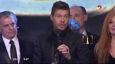 Martín Fierro 2015: Marcelo Tinelli agradeció su premio a lo Mirtha Legrand; beso apasionado con Guillermina Valdes Martín Fierro 2015: Marcelo Tinelli agradeció su premio a lo Mirtha Legrand; beso apasionado con Guillermina Valdes