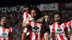 El defensor Requena grita con alma y vida, el primer gol de La Gloria. El defensor Requena grita con alma y vida, el primer gol de La Gloria.