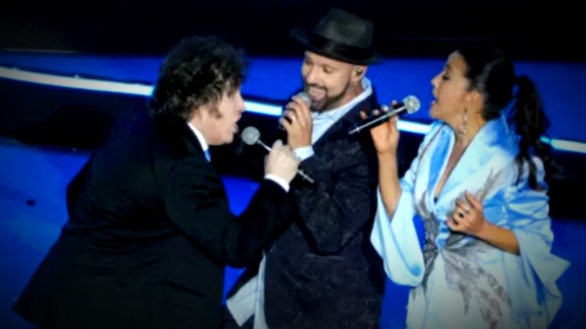 Javier Milei bailó y cantó 