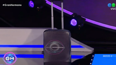 Santiago del Moro anunció el regreso de Agostina en Congelados. Santiago del Moro anunció el regreso de Agostina en Congelados.