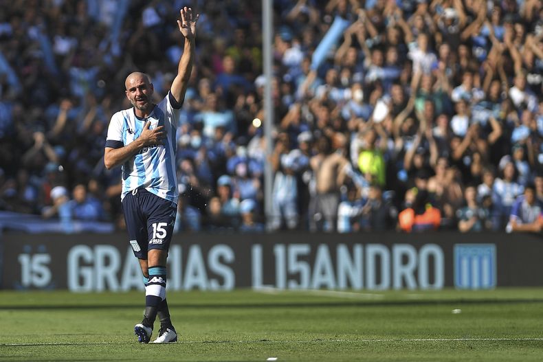 Marcó un total de 79 goles jugando para Racing.