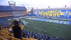 dia del hincha de boca: una multitud festejo en la bombonera