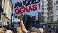 Se presentó la primera acción judicial contra el veto al aumento jubilatorio.