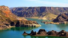 Cuenta con más de 50 kilómetros de extensión y es reconocida por su particular relieve. Cuenta con más de 50 kilómetros de extensión y es reconocida por su particular relieve.