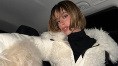 La evolución estética de Tini Stoessel comenzó en su adolescencia y fue acompañando su crecimiento artístico con múltiples intervenciones, entre ellas la rinoplastia, retoques en el mentón y aumento de labios. La evolución estética de Tini Stoessel comenzó en su adolescencia y fue acompañando su crecimiento artístico con múltiples intervenciones, entre ellas la rinoplastia, retoques en el mentón y aumento de labios.