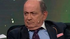 El comunicador iba a dar una entrevista pero la cancelada a último momento. El comunicador iba a dar una entrevista pero la cancelada a último momento.