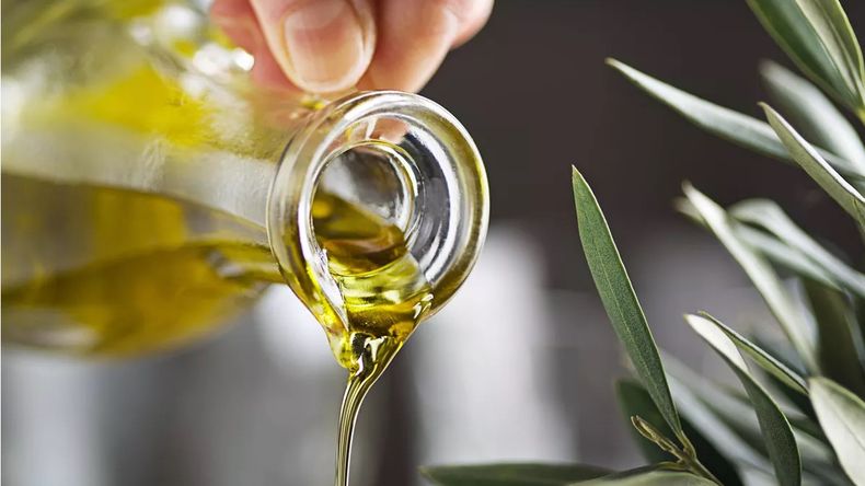 La ANMAT prohibió la venta una marca de aceite de girasol y otros tres productos alimenticios