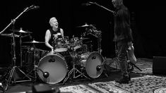Los Foo Fighters presentaron a Josh Freese. Los Foo Fighters presentaron a Josh Freese.