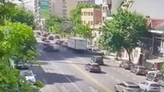 El choque en Flores quedó registrado desde las cámaras de la zona El choque en Flores quedó registrado desde las cámaras de la zona