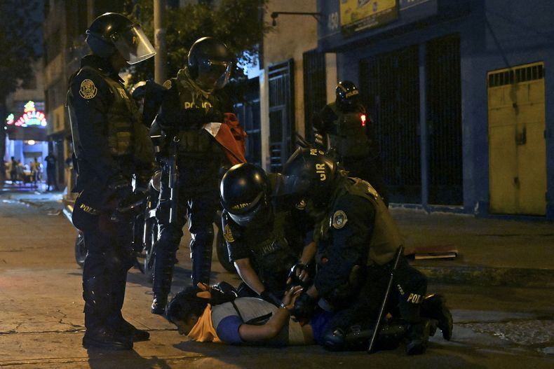 Crisis política en Perú: marchas