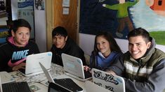 ANSES entrega el beneficio de la Ayuda Escolar Anual. ANSES entrega el beneficio de la Ayuda Escolar Anual.