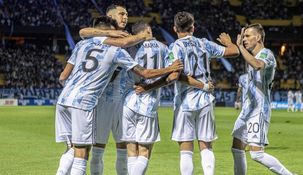 Los dos futbolistas de la Selección que cambiarán de equipo a meses del Mundial de Qatar 2022.&nbsp;