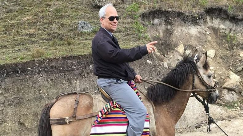 Se dice que Prevost tiene un conocimiento capilar de Latinoamérica. Se dice que Prevost tiene un conocimiento capilar de Latinoamérica.