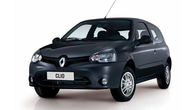 4- Renault Clio 3.927