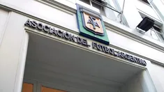 “CONMEBOL y AFA reiteraron en todo momento su voluntad dedisputar la Finalissima en terreno neutral”, anunciaron “CONMEBOL y AFA reiteraron en todo momento su voluntad dedisputar la Finalissima en terreno neutral”, anunciaron