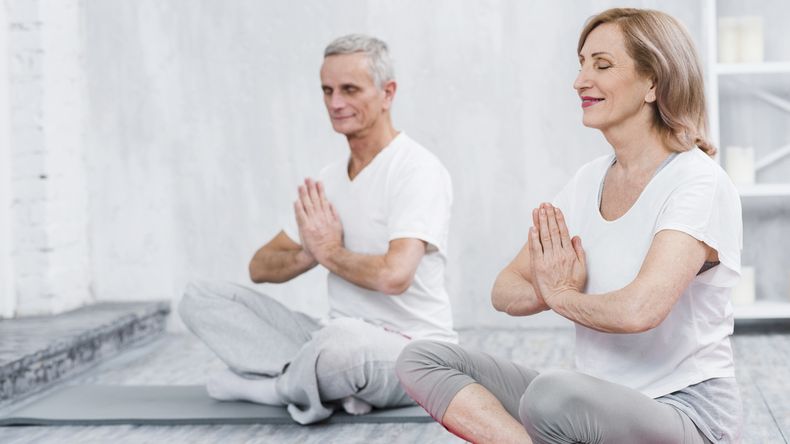 Esta postura de yoga es clave para la longevidad.