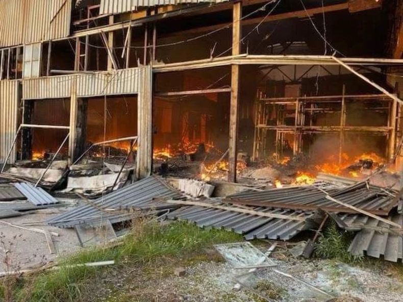 Un almacén de la ONG humanitaria fue incinerado por completo tras el ataque ruso con drones