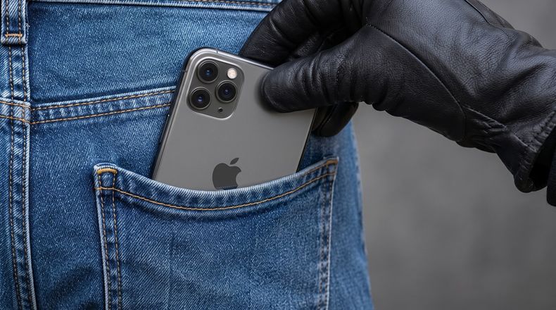 Apple desarrolla un sistema para prevenir la exposición ante arrebatos de iPhones.