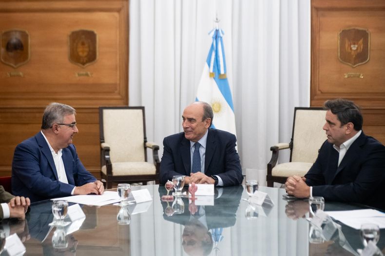 El Gobierno firmó un acuerdo con Catamarca por el traspaso de obra pública