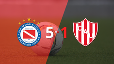 argentinos juniors goleo 5-1 a union con triplete de gabriel avalos argentinos juniors goleo 5-1 a union con triplete de gabriel avalos