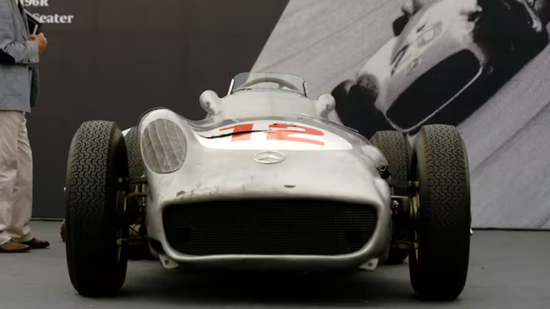 La r&eacute;plica de la Flecha de Plata que utiliz&oacute; Juan Manuel Fangio.