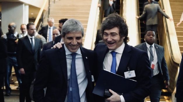 Luis Caputo y Javier Milei.