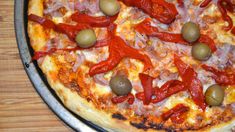 Ambas pizzerías representan el legado porteño de la pizza a la piedra. Ambas pizzerías representan el legado porteño de la pizza a la piedra.