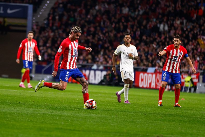 Atlético Madrid le ganó a Real Madrid.