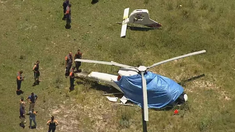 Dos turistas argentinos están internados por la caída de un helicóptero en Brasil. Dos turistas argentinos están internados por la caída de un helicóptero en Brasil.