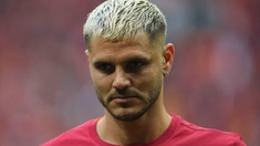 El delantero del Galatasaray tildó de payasos a quienes lo atacaron y se pusieron del lado de la mediática. El delantero del Galatasaray tildó de payasos a quienes lo atacaron y se pusieron del lado de la mediática.