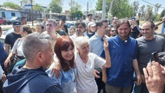 Cristina Kirchner recorrió barrios vulnerables en La Matanza y crecen los rumores en torno a una eventual candidatura