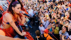 Lali usó sus redes sociales para enviar un mensaje al colectivo LGBTIQ+. Lali usó sus redes sociales para enviar un mensaje al colectivo LGBTIQ+.