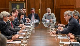 Luis Caputo se reunió con empresarios de las principales empresas de consumo masivo.&nbsp;