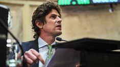 Se ve en las negociaciones de votos, que hay compra de votos, afirmó Lousteau. Se ve en las negociaciones de votos, que hay compra de votos, afirmó Lousteau.