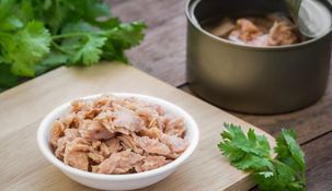 Su modelo de alimentación está inspirado en la dieta mediterránea, basada en vegetales frescos, pescado, aceite de oliva y frutos secos.