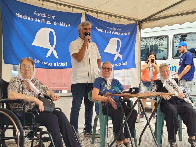 Madres de Plaza de Mayo