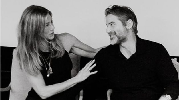 Jennifer Aniston presentó a su nuevo novio, Jim Curtis.