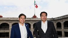 Kicillof junto al secretario de Educación Pública mexicano, Mario Delgado.