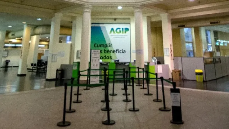 Cómo puedo pagar el impuesto inmobiliario o ABL vencido en AGIP.