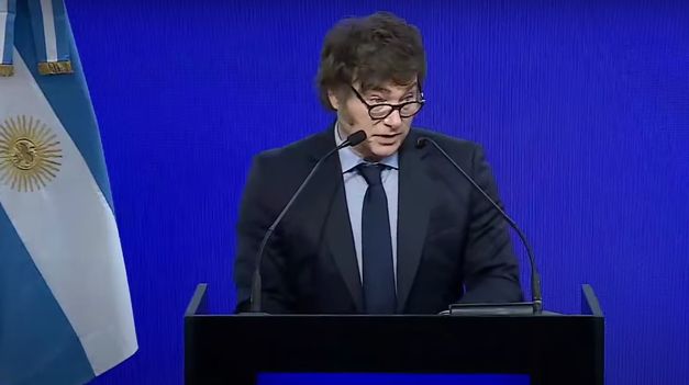 Milei brindó un discurso en la inauguración de la sede central de Coto en Mar del Plata.